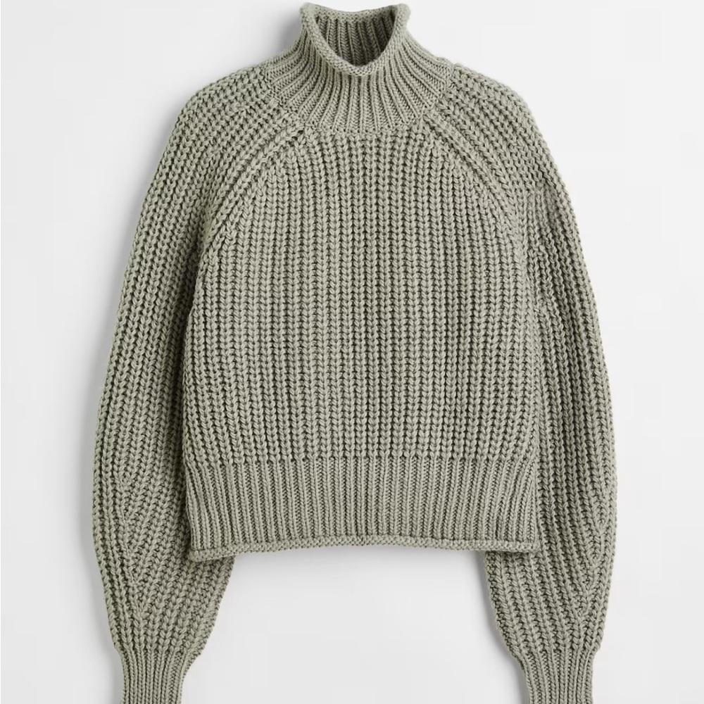 H&M Green Chunky Knit Turtleneck Sweater